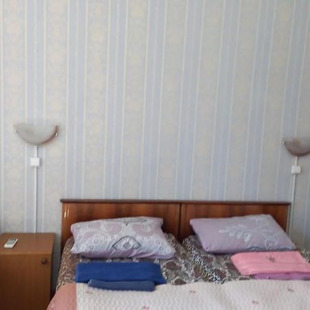 У Людмилы غاغرا المظهر الخارجي الصورة